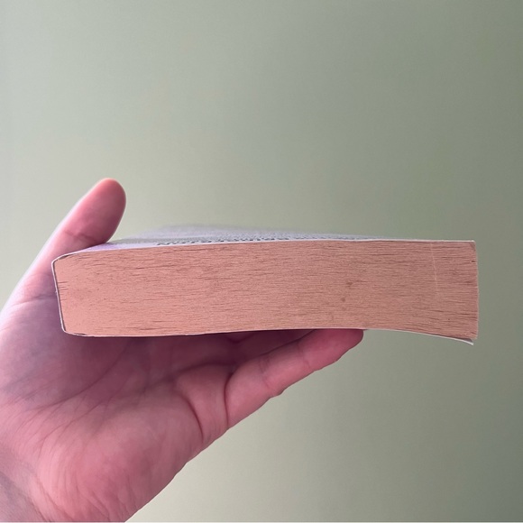 📚 4/25$ 📚 Bridgerton book by julia quinn - Picture 8 of 10